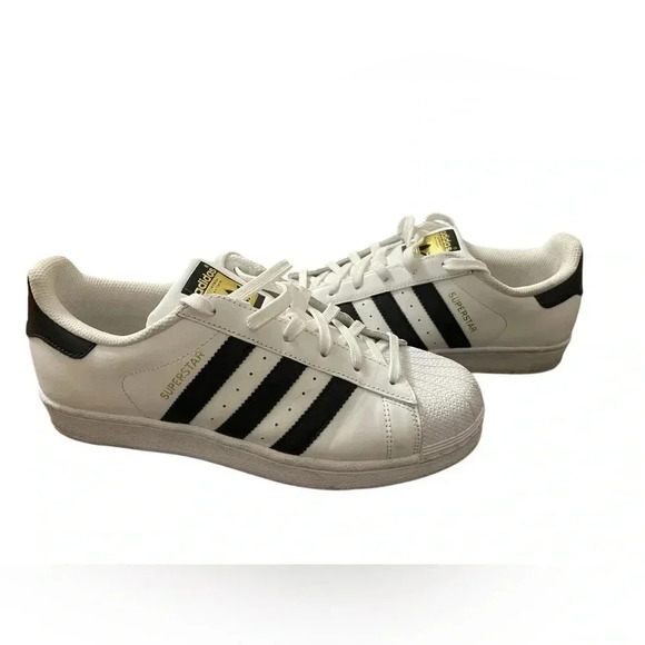Classic Adidas Shell Toe - Picture 1 of 4